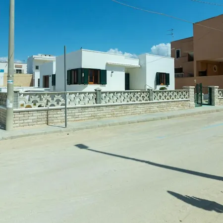 Casa Sea Front Ferienhaus *