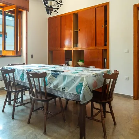 Casa Sea Front Holiday home Torre Pali