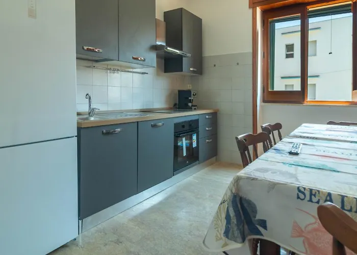 Casa Sea Front Feriehus Torre Pali